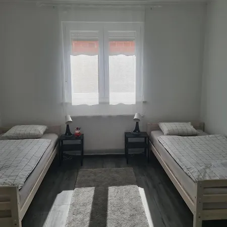 Apartman Lea Kraljevec Sesvetski Exterior photo